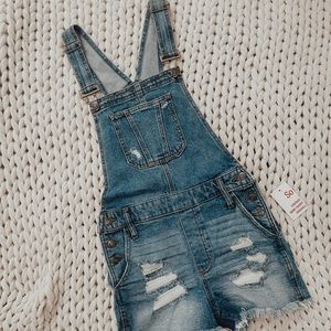 SO Vintage Stretch Overall Mom Shorts